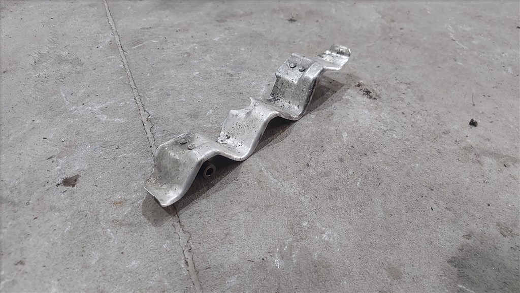 Citroen C4 C5 Peugeot 307 407 Leömlő kipufogócsonk hővédő lemez 7182 1723z0 2. kép