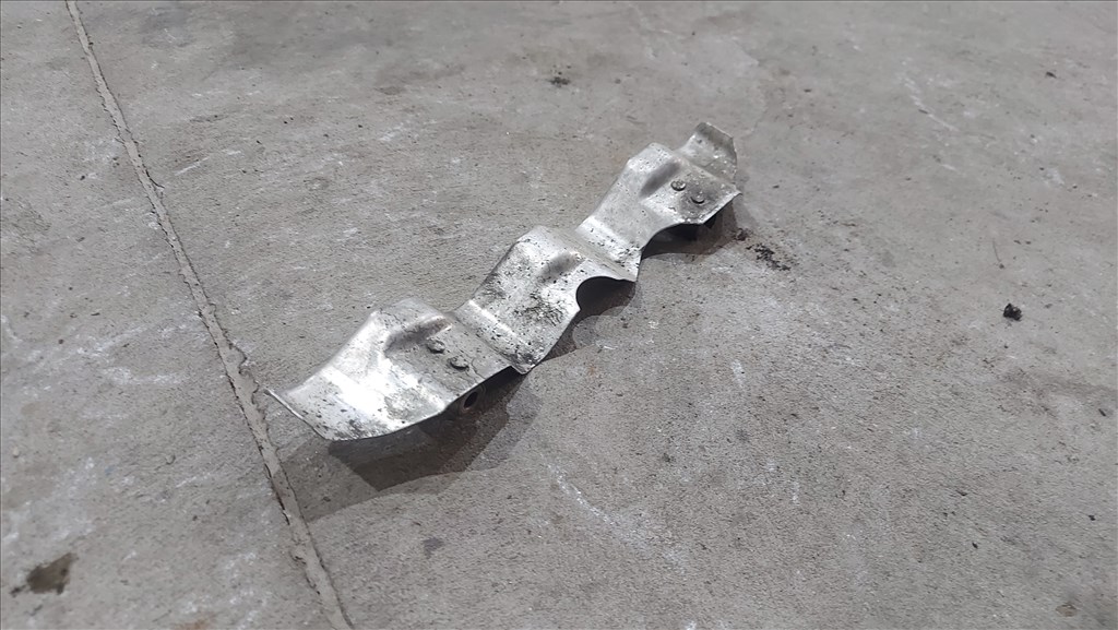 Citroen C4 C5 Peugeot 307 407 Leömlő kipufogócsonk hővédő lemez 7182 1723z0 3. kép