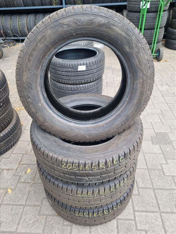  205/6516C" újszerű Toyo Tires Observe Van téli gumi 4db  2. kép