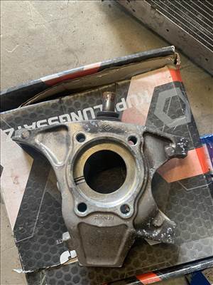 Renault Mégane IV rs sport csonkállvány kerékagy csonk 400116489r
