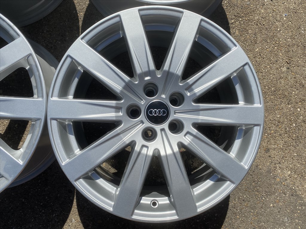 4db gyári 18" Audi Q7 alufelni. (4062) 2. kép