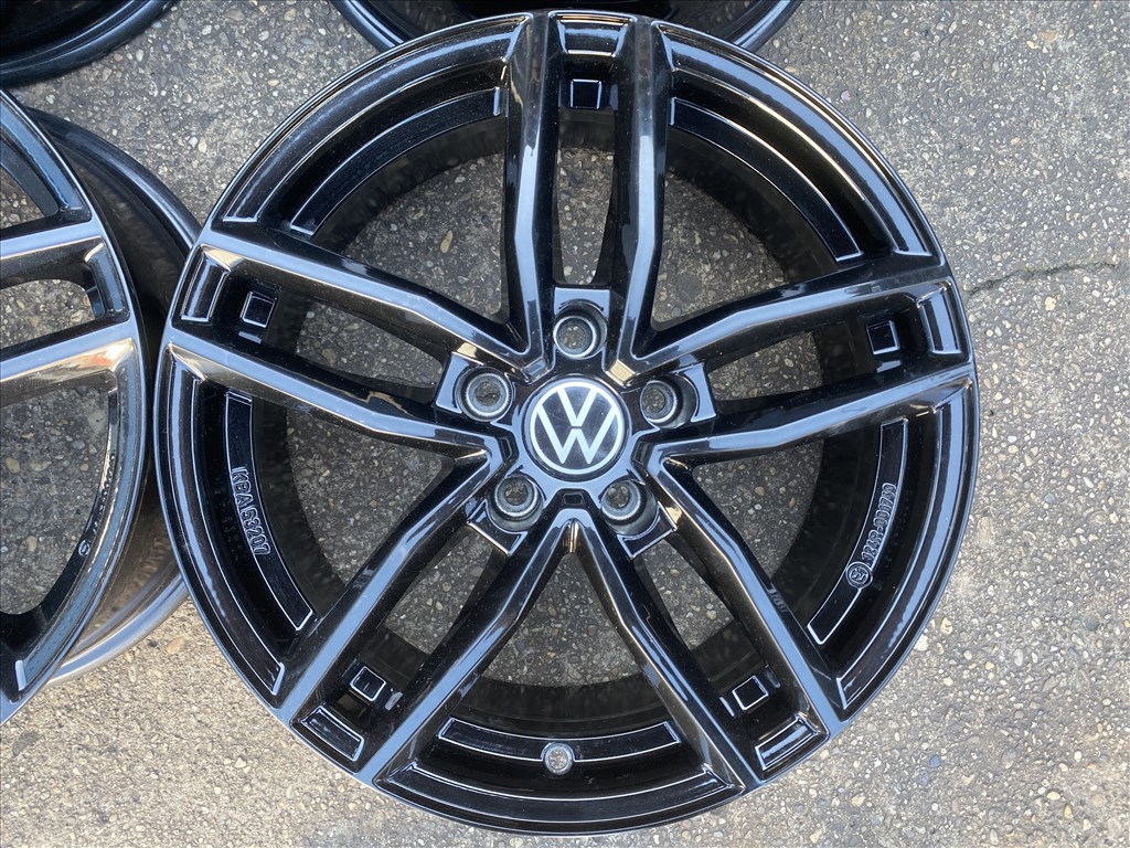 4db Dezent 17" VW - Skoda alufelni. (4066) 2. kép