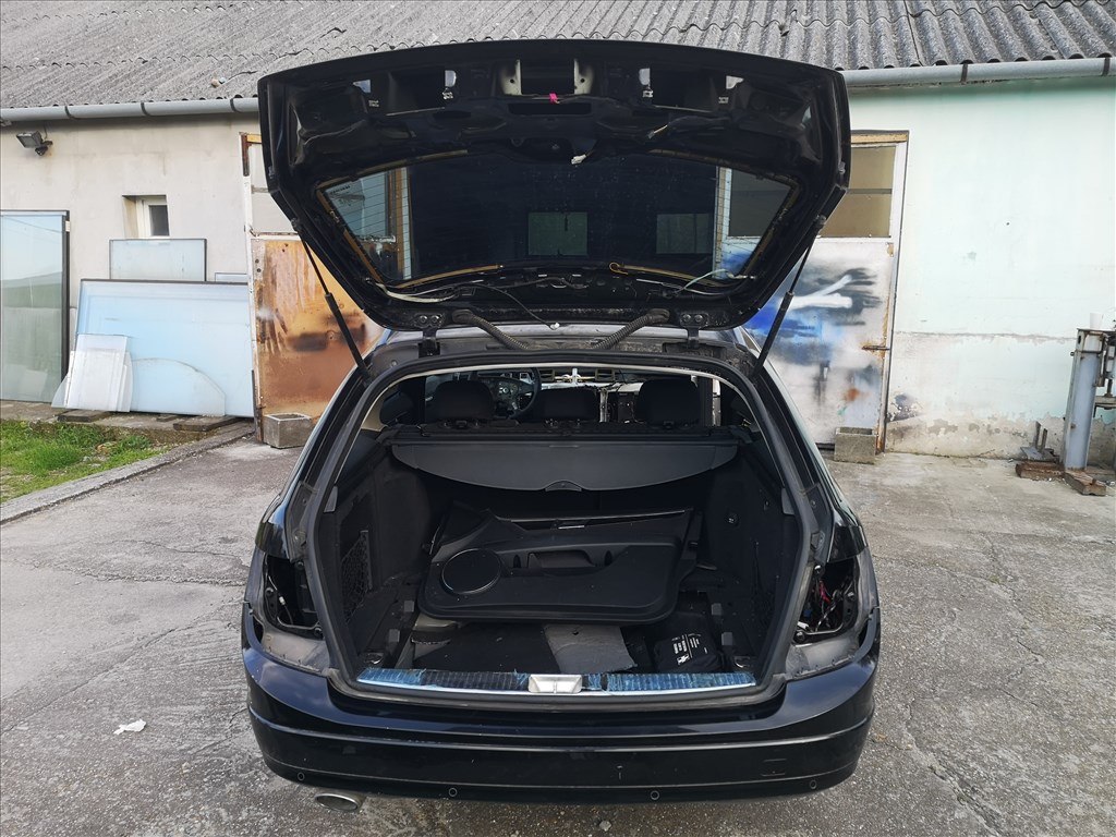 Mercedes C w204 hűtörács Gyári hibátlan! 7. kép