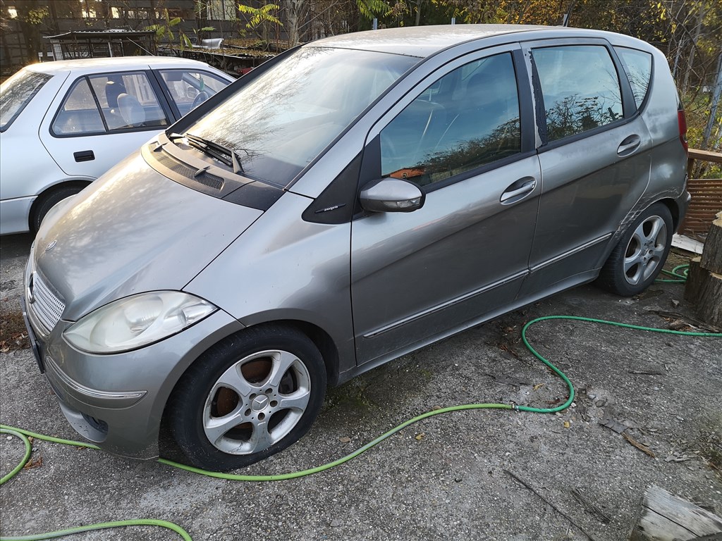 Mercedes C w204 hűtörács Gyári hibátlan! 8. kép