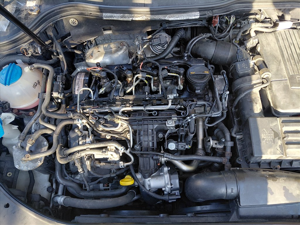 Skoda Octavia III 1.6 TDI Vw Passat B7 1.6 cr tdi. 6 seb manuális váltó. 1. kép