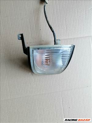 Mazda B 2500 Jobb első irányjelző  21016020