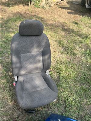 Kia Rio sedan ülés 