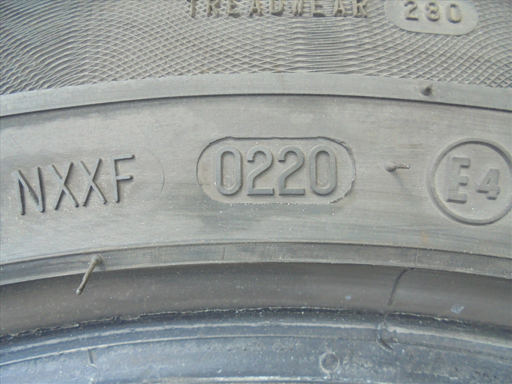 205/55 R 17" újszerű Barum nyári gumi eladó 9. kép