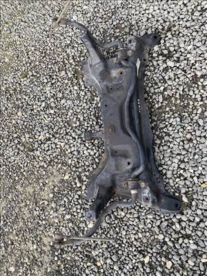 Toyota Yaris (XP130/XP150) első bölcső 