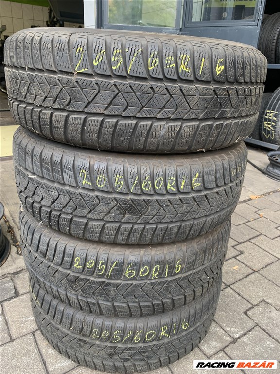  205/6016" újszerű Pirelli téli gumi 1. kép