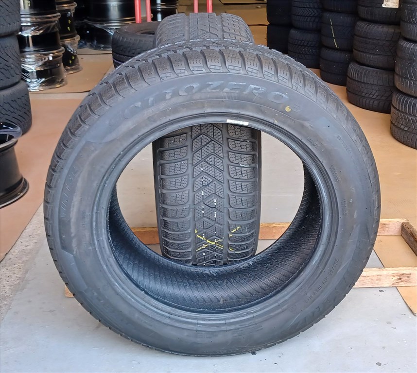 Demó Pirelli Sottozero3 Winter 235/55 R17 téli gumik 2db.7,5mm 3. kép