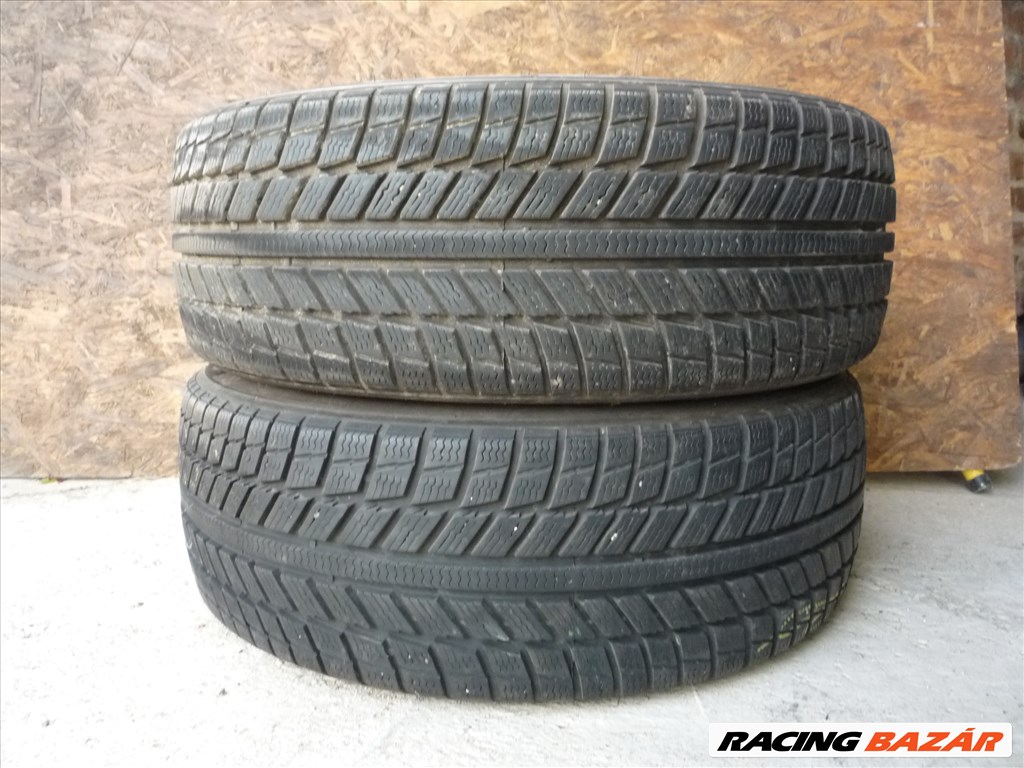 215/60R16C Syron téli gumi 2db teljesen újszerű állapotban eladó! 4. kép