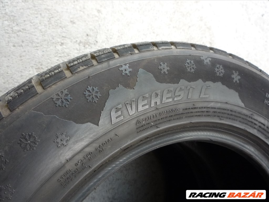 215/60R16C Syron téli gumi 2db teljesen újszerű állapotban eladó! 7. kép