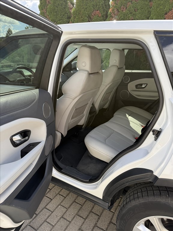 Eladó Land Rover Range Rover Evoque 2.0 Td4 Pure Automata+F1 4WD Facelift. 11. kép