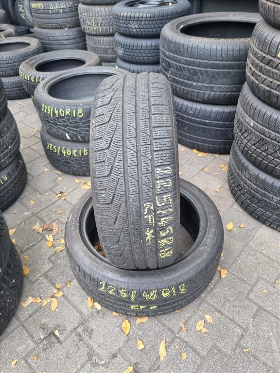  225/4518" újszerű Pirelli Sottozero Winter Serie II  téli gumi 2db  3. kép