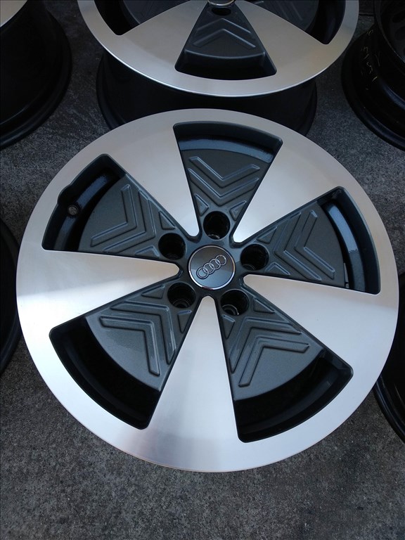 5x112 17 Gyári Audi polír alufelni 150000ft a 4db/226/ 3. kép