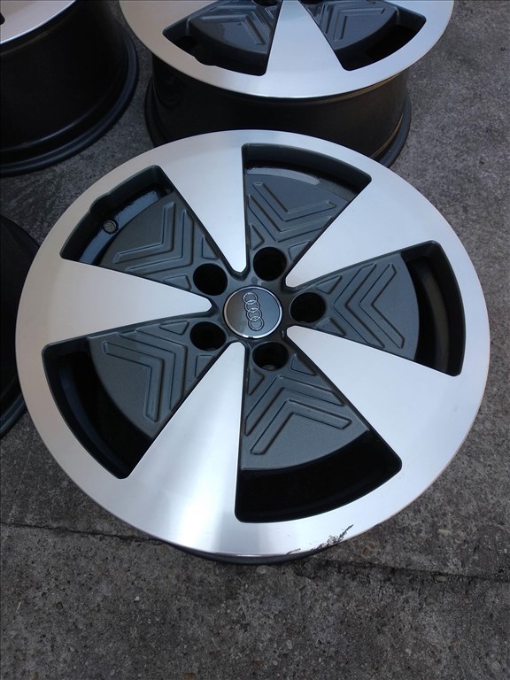 5x112 17 Gyári Audi polír alufelni 150000ft a 4db/226/ 4. kép