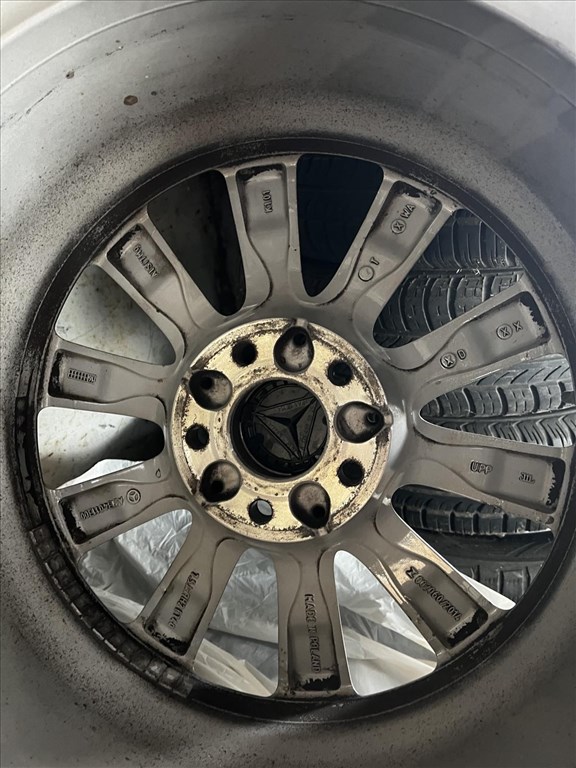 225/55 R17 Gyári Mercedes-Benz 5x112 Continental jó téligumikkal! 2. kép