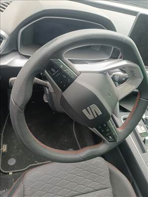 Seat León IV Kormány fűthető elektromos eladó. Lègzsák nèlkül.