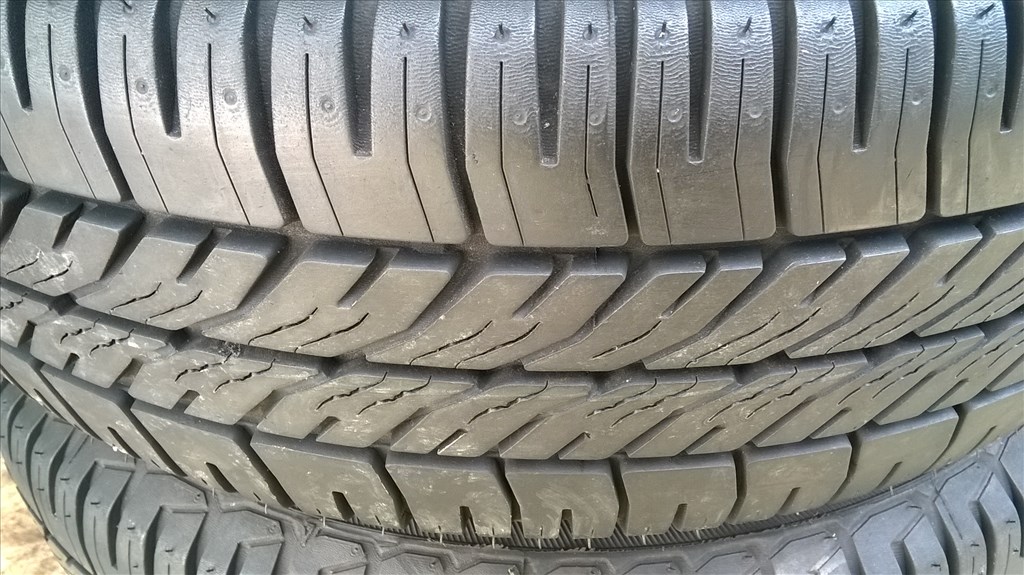  Eladó 4db 14-es 4x108-as Audi-Vw lemezfelni 185/70R14 Goodyear nyári gumival  3. kép