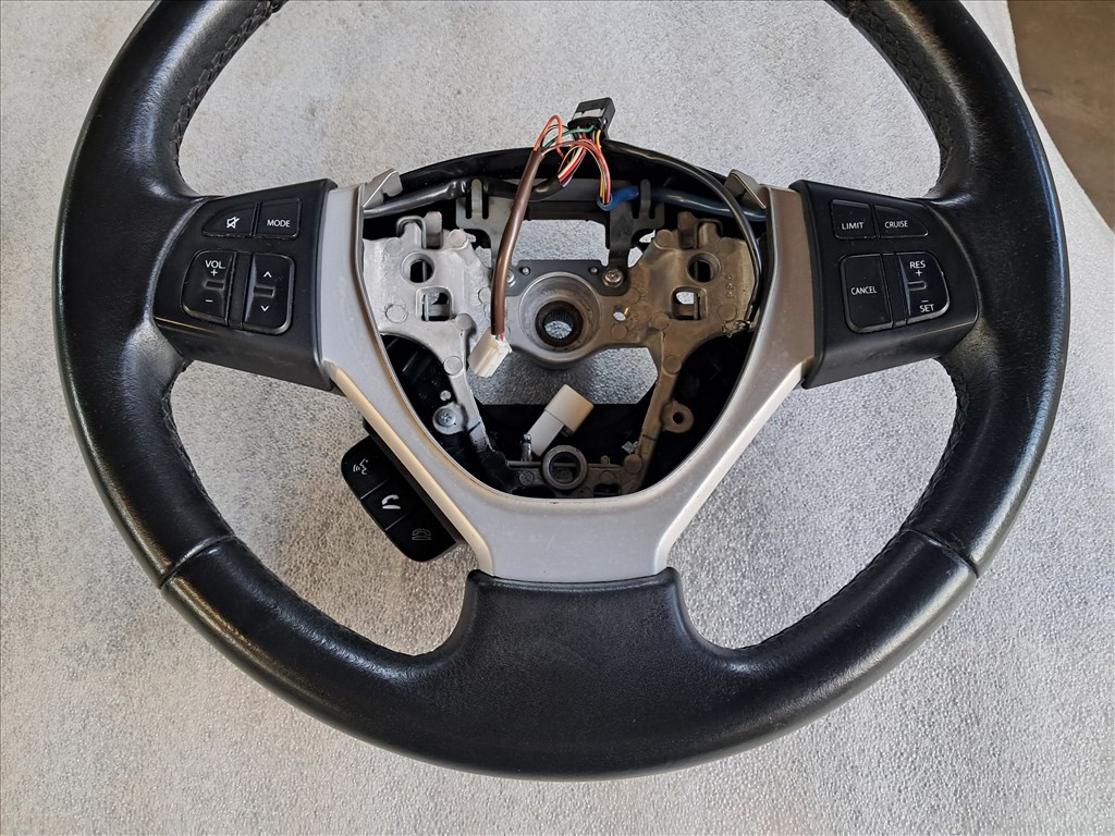 Suzuki Vitara (LY) multikormány  3. kép