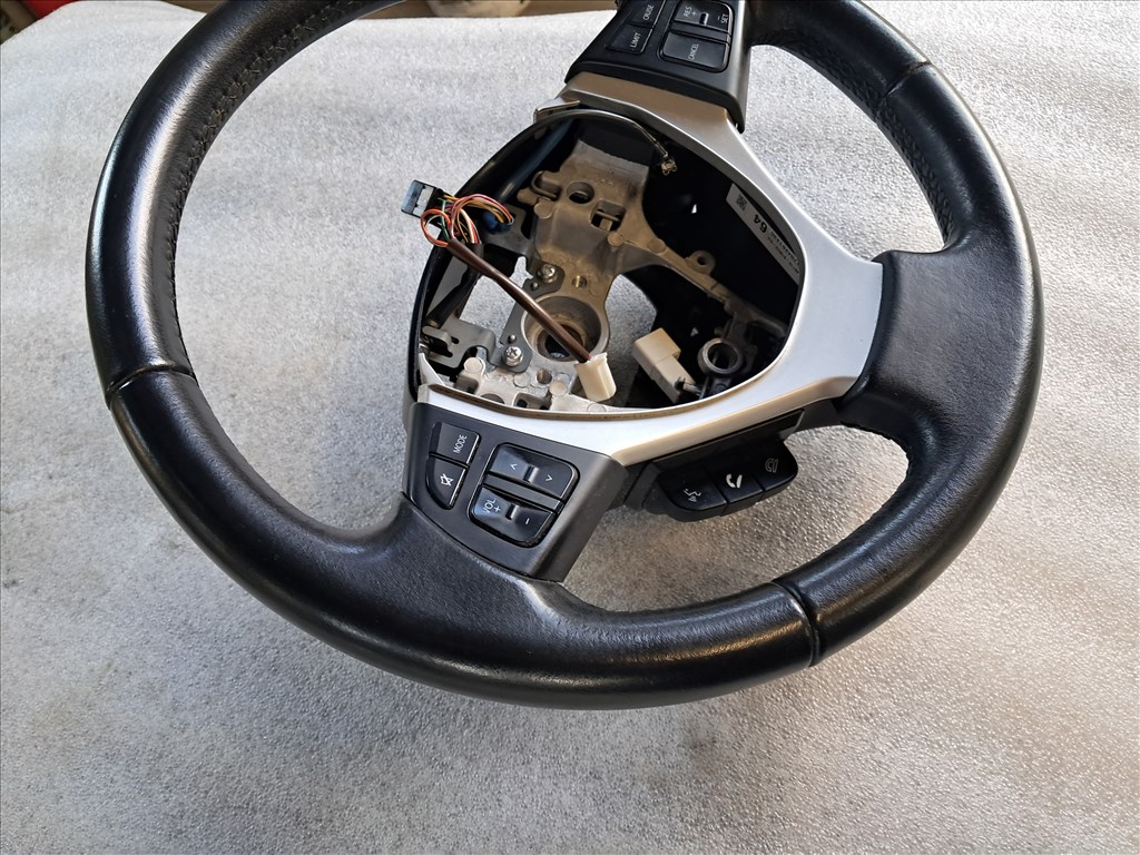 Suzuki Vitara (LY) multikormány  4. kép