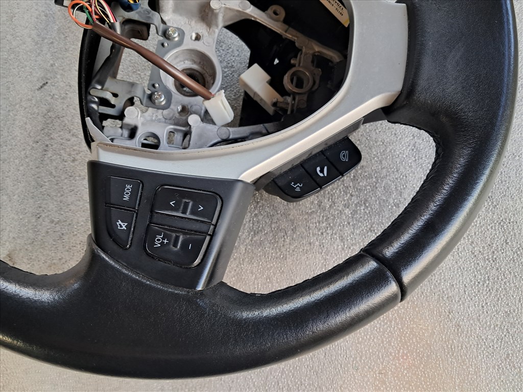 Suzuki Vitara (LY) multikormány  7. kép