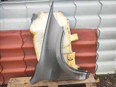 BMW X1 F48 jobb első sárvédő sérült