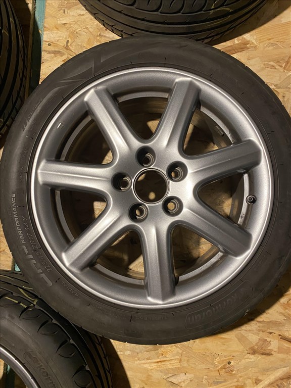  Eladó Honda 5x114.3 lyukosztású 17" újszerű (gyári felni) alufelni, rajta használt gumi  2. kép