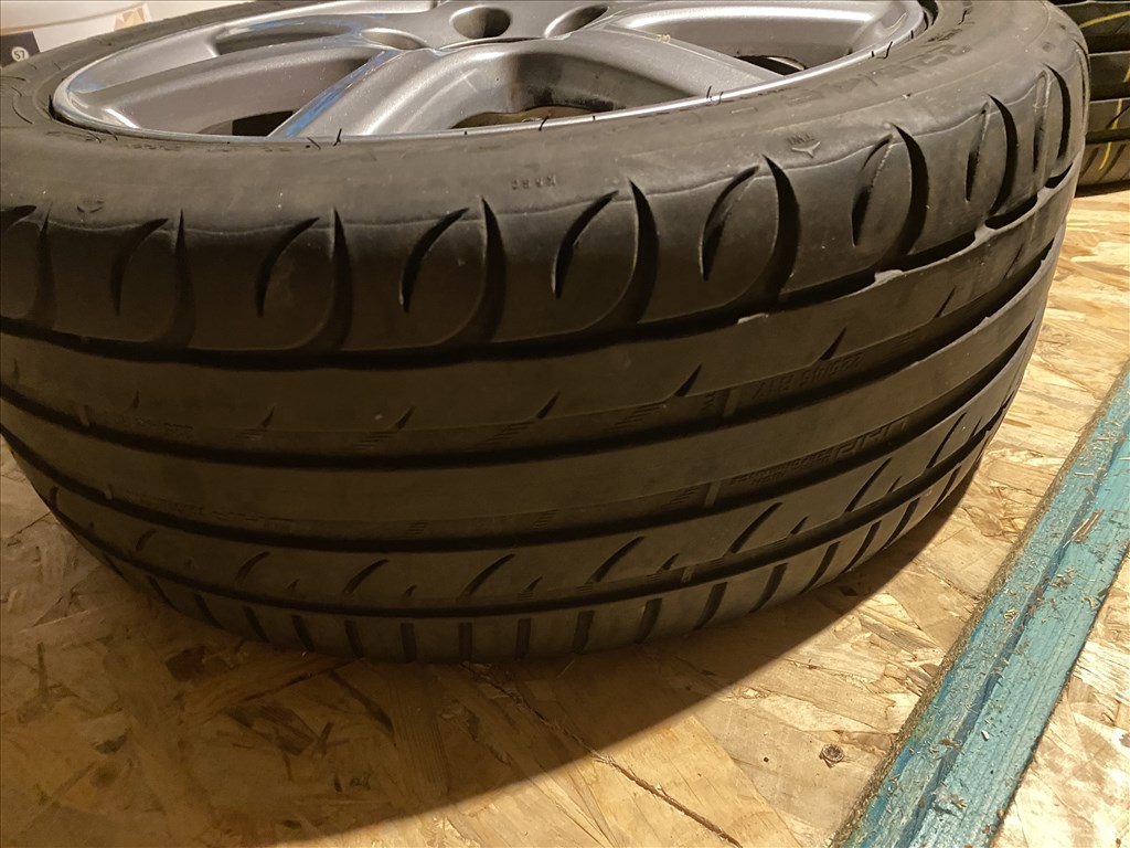  Eladó Honda 5x114.3 lyukosztású 17" újszerű (gyári felni) alufelni, rajta használt gumi  5. kép