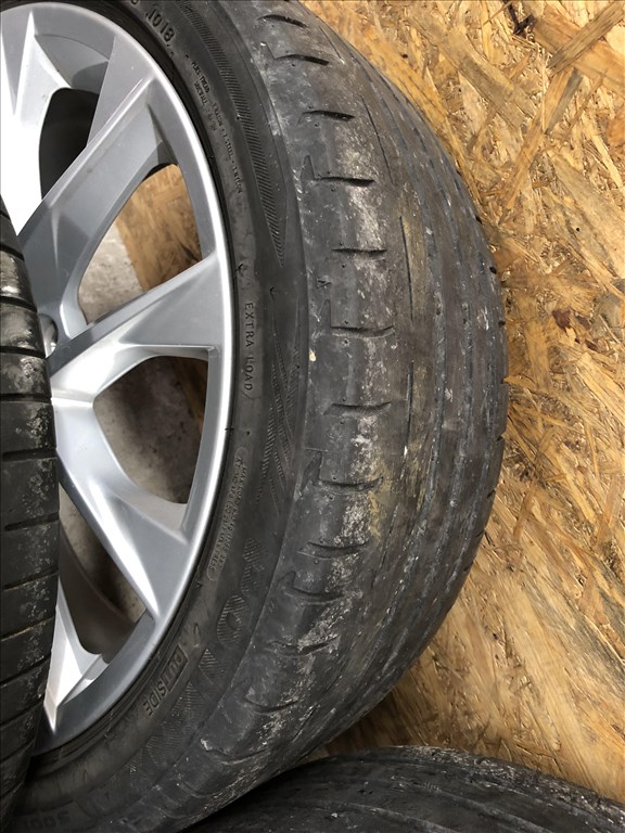 18 colos gyári Seat alufelni 225/40/18 nyári gumi 18 col 17. kép