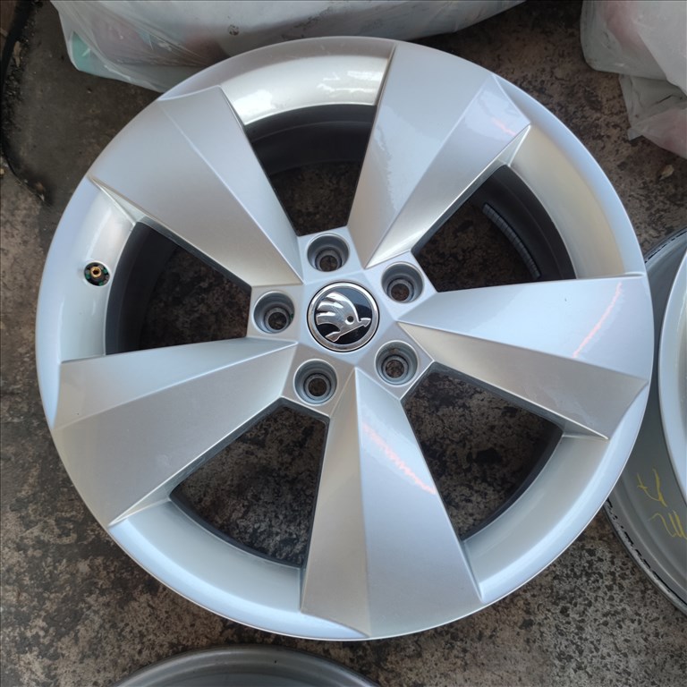 5x112 17 Gyári Skoda alufelni 145000ft a 4db/161/ 1. kép