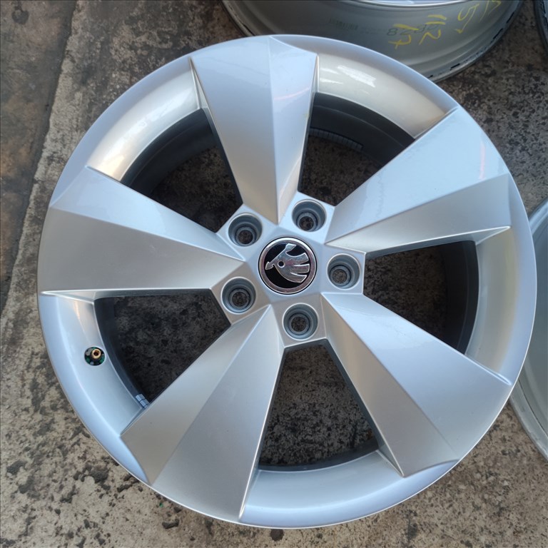 5x112 17 Gyári Skoda alufelni 145000ft a 4db/161/ 3. kép