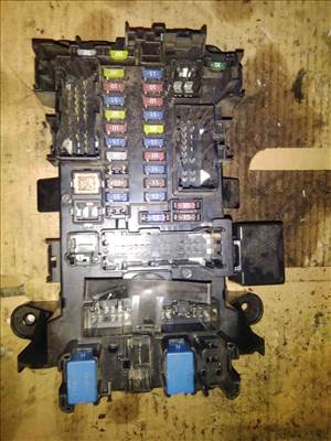 Suzuki Grand Vitara 05- Biztosítéktábla / Relé Tábla 13027D19