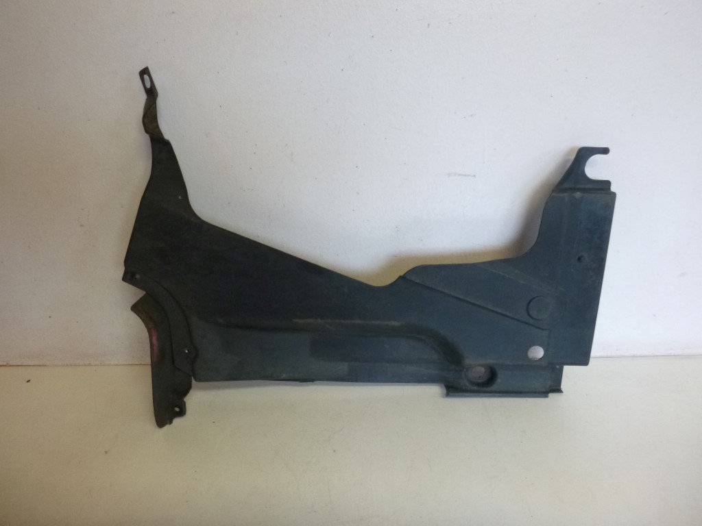 Audi A4 kombi (8E B7) bal hátsó fenéklemeztálca 8E0825215AN 1. kép