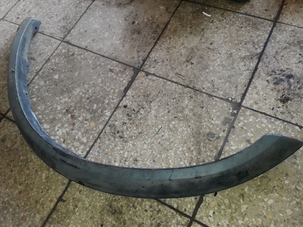 Opel Frontera A Bal Elsõ Sárvédõ Szélesítés 91141793 1. kép