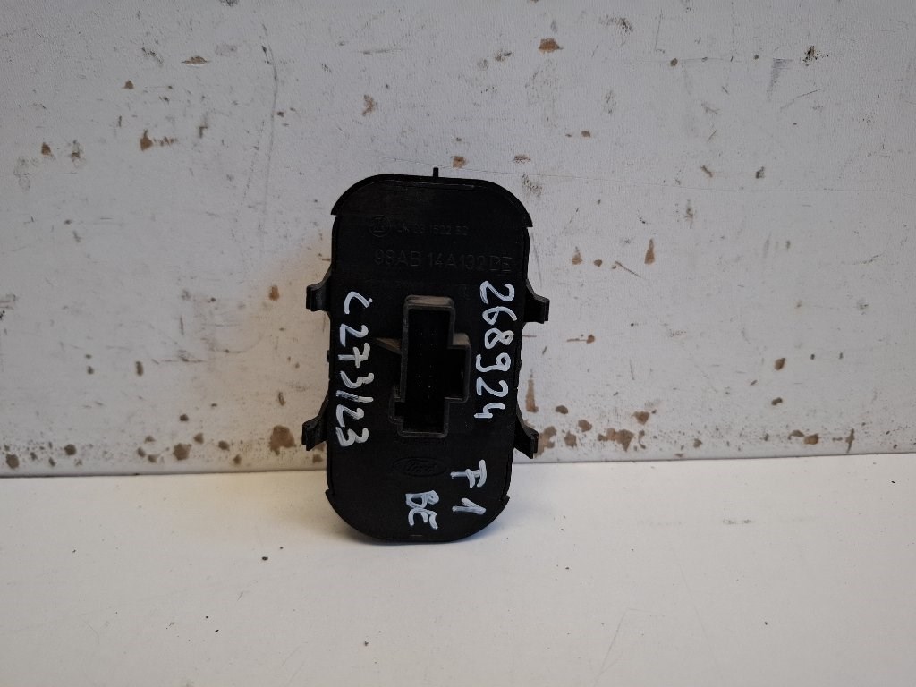 Ford Focus bal elsõ ablakemelõ kapcsoló 98AB14A132DE 2. kép
