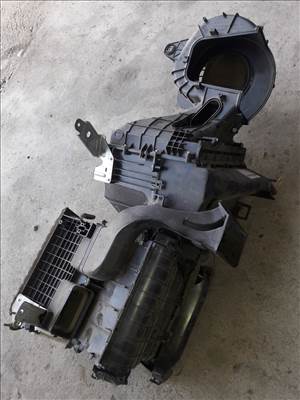 Volkswagen Transporter T5 Fûtés Box 7H1 819 005 BB