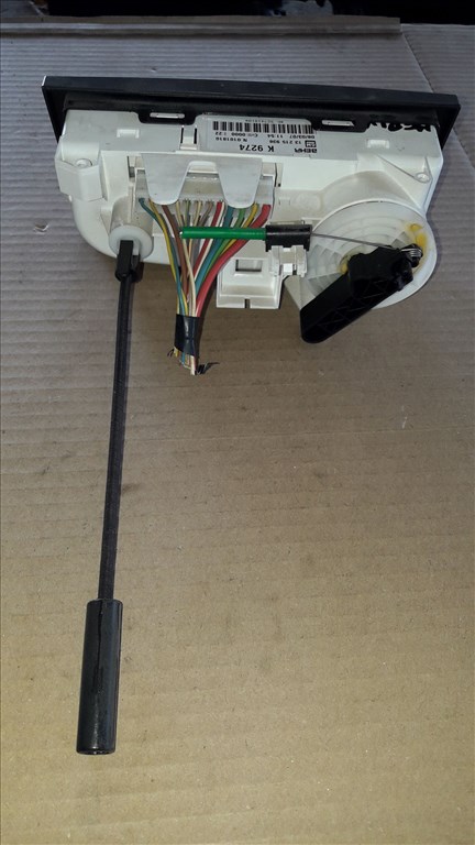 Opel Meriva Fûtéskapcsoló 13 215 936 2. kép