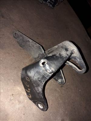 Mitsubishi L400 Kormányszervó Szivattyú Tartó Bak