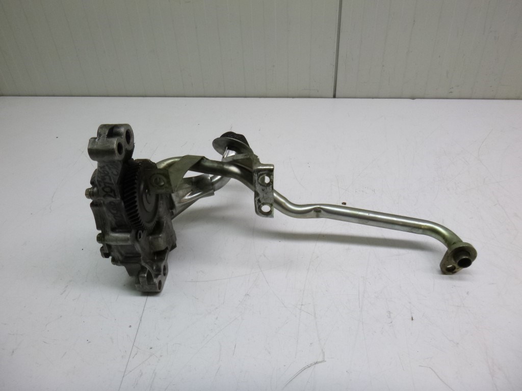 Mazda B 2500  olajpumpa (olajszivattyú) 2. kép