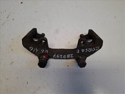 Opel Corsa E bal első féknyereg tartó