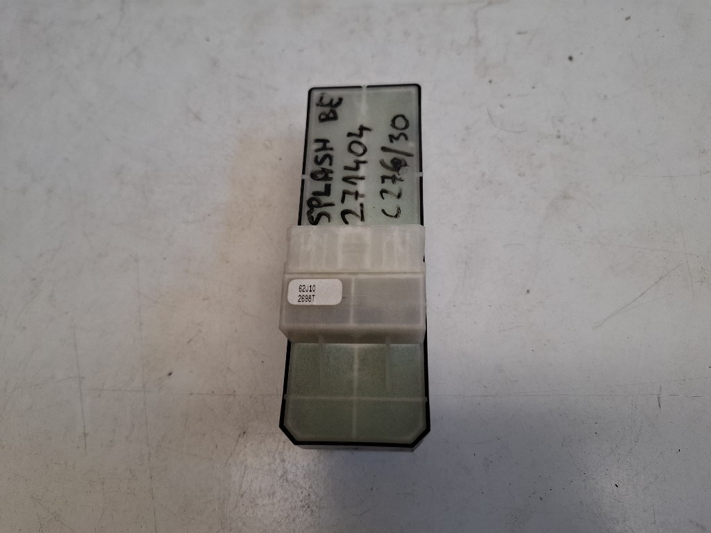 Suzuki Splash bal elsõ ablakemelõ kapcsoló 2. kép