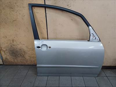 Toyota Corolla verso (E121) jobb első ajtó