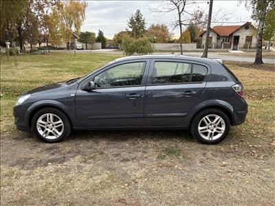 OPEL ASTRA H 1.4 Cosmo FACELIFT/DIGIT KLÍMA/TEMPOMAT/4EL.ABLAK/ÚJ VEZÉRLÉS/FRISS MŰSZAKI