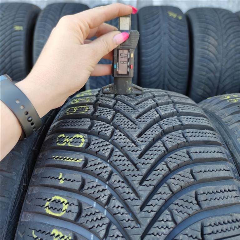 225/40 R18 Giti téli gumi 99500ft a 4db/15/ 1. kép