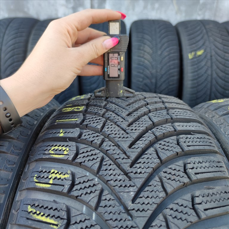 225/40 R18 Giti téli gumi 99500ft a 4db/15/ 2. kép