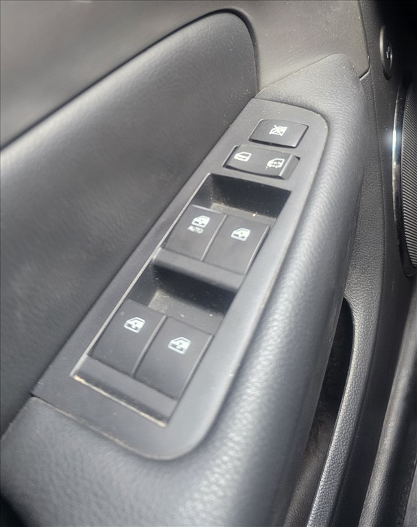 Chevrolet Epica Bal első ablakemelő kapcsoló  1. kép