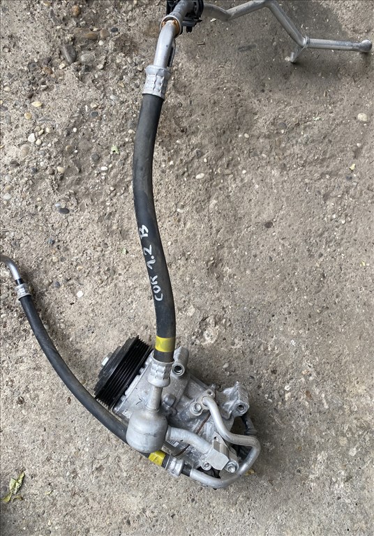 Toyota Corolla (E210) klímakompresszor 1. kép