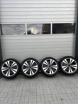 Gyári Mercedes R20 8,5j ET40 